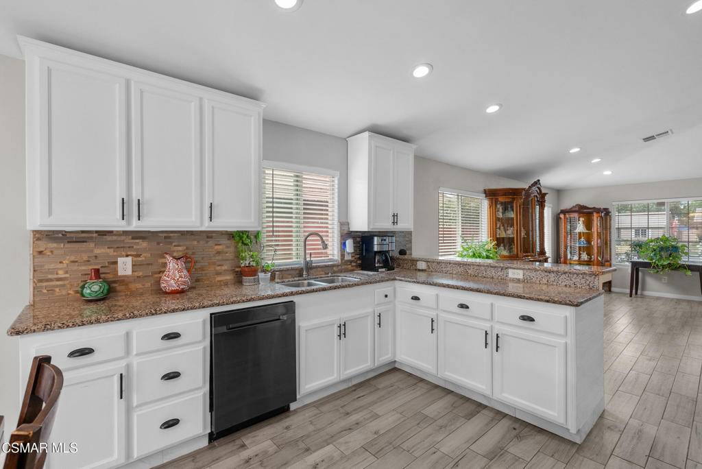 Bakersfield, CA 93308,3438 Park Meadows DR