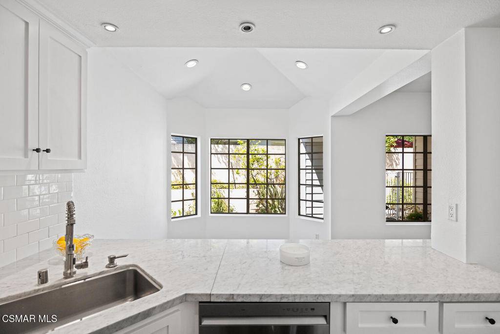 Westlake Village, CA 91362,5639 Tanner Ridge AVE