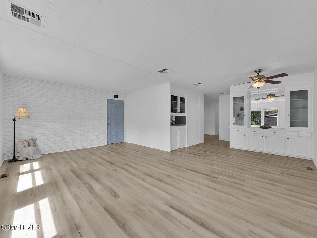 Agoura Hills, CA 91301,30473 Mulholland Hwy 92