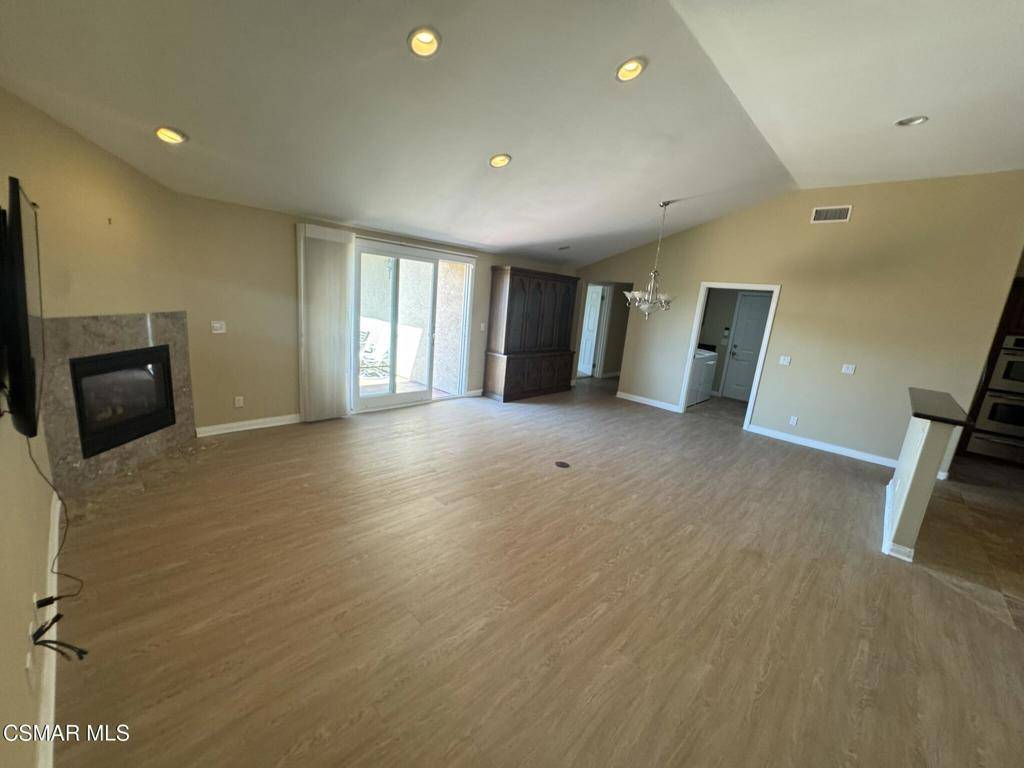 Thousand Oaks, CA 91360,191 Thoreau CIR