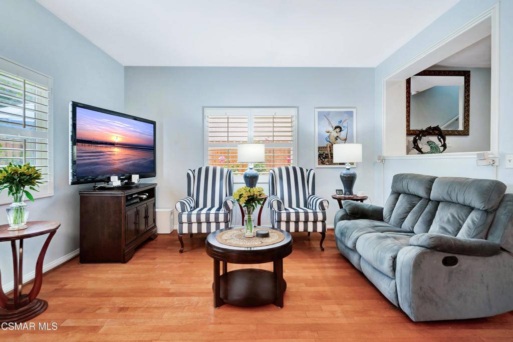 North Hills, CA 91343,9354 Burnet AVE #106