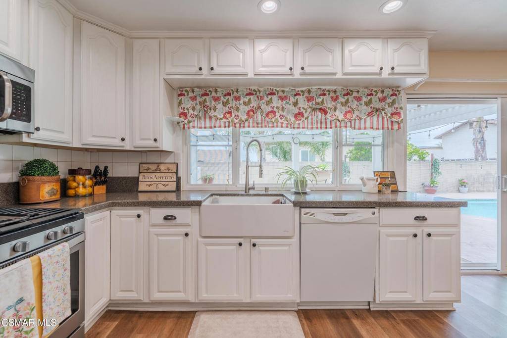 Simi Valley, CA 93065,2705 N Broadmoor AVE