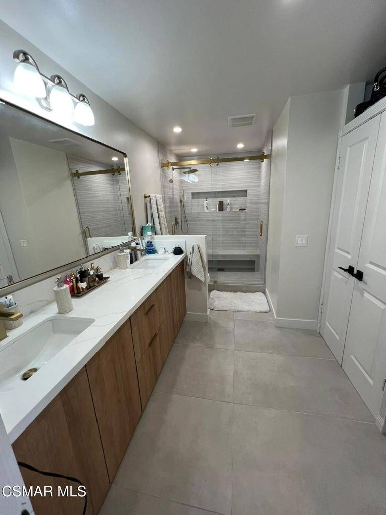 Oak Park, CA 91377,232 Via Del Caballo