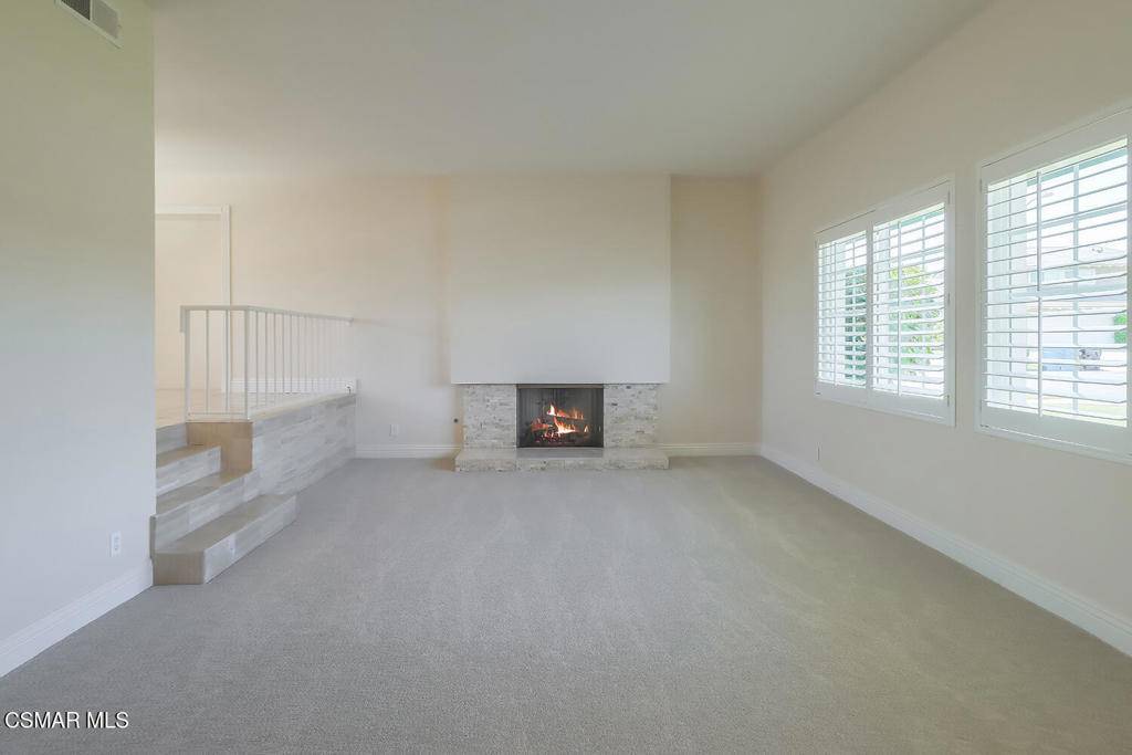 Thousand Oaks, CA 91360,1812 Nowak AVE
