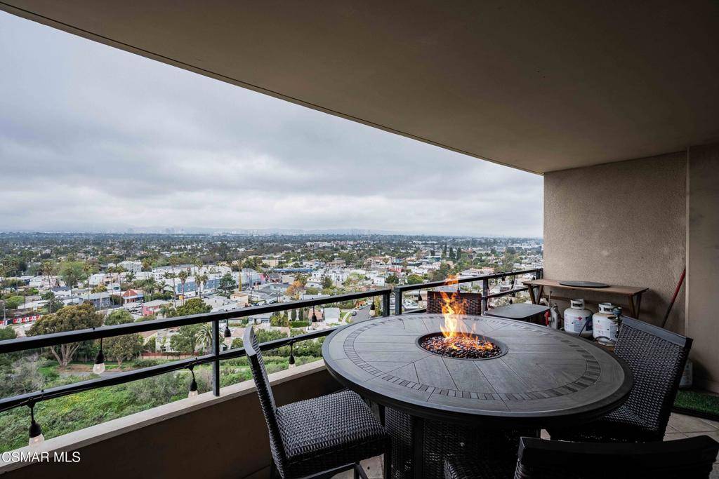Marina Del Rey, CA 90292,4316 Marina City DR #927c