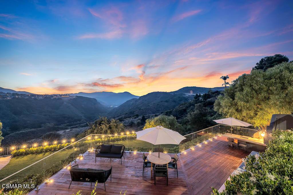 Thousand Oaks, CA 91360,1897 Calle Salto