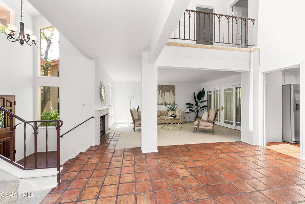 Westlake Village, CA 91362,717 N Valley DR