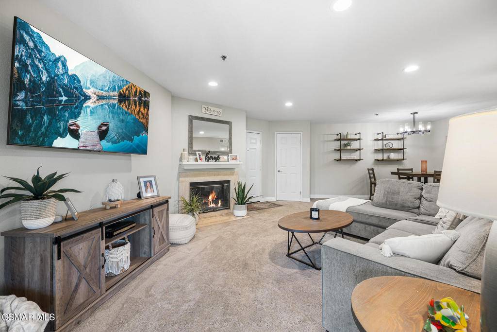 Oak Park, CA 91377,697 Sutton Crest TRL #Tl212