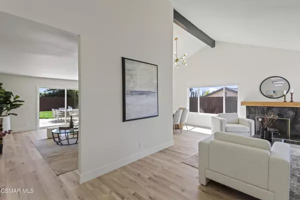 Thousand Oaks, CA 91360,416 Camino Dos Palos