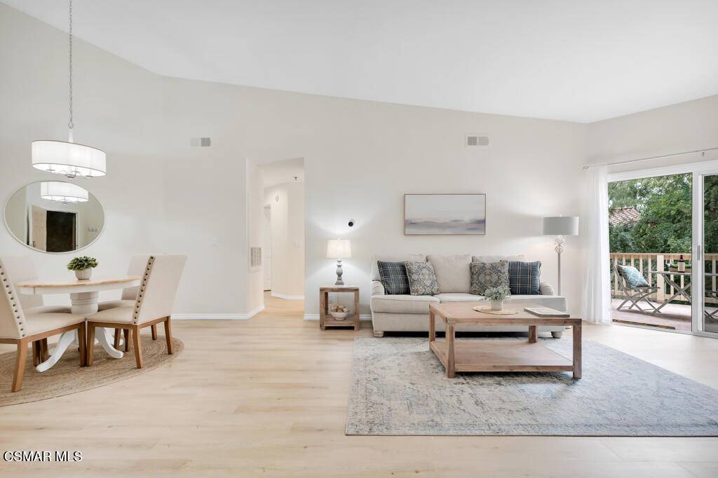 5744 Oak Bend LN #312, Oak Park, CA 91377