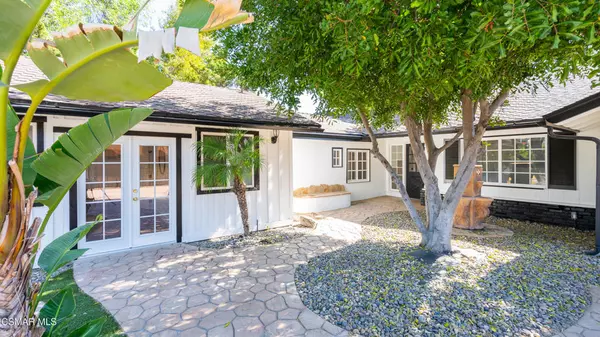 Tarzana, CA 91356,5726 Donna AVE