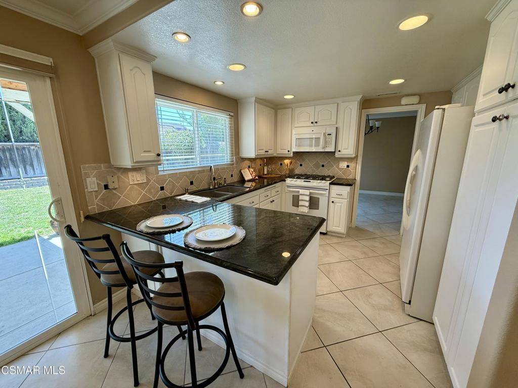 Newbury Park, CA 91320,806 San Simeon DR