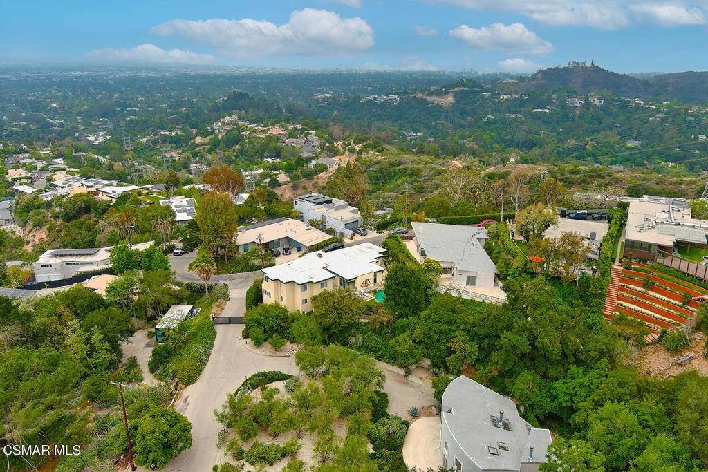 Los Angeles, CA 90049,1408 N Kenter AVE