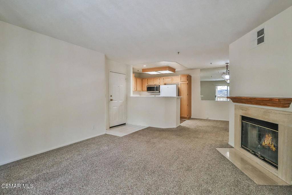 Oak Park, CA 91377,5837 Oak Bend LN #310