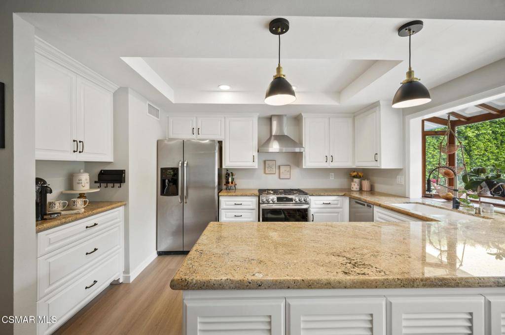 Westlake Village, CA 91361,1690 Camberwell PL