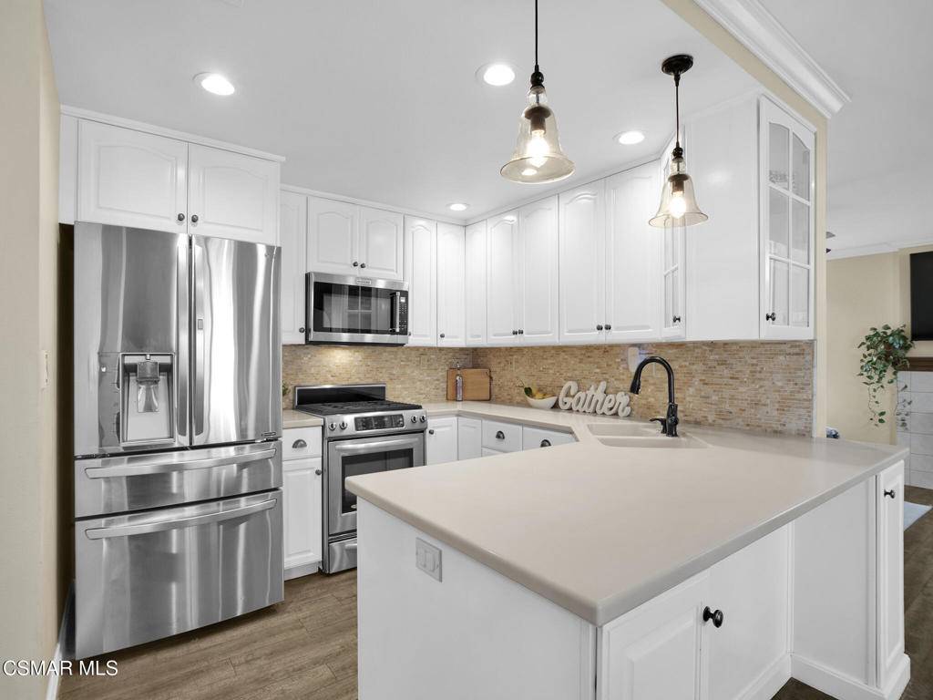 1938 Stow ST, Simi Valley, CA 93063