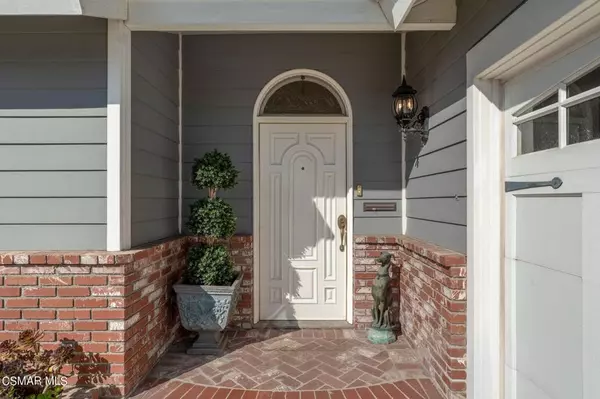 Westlake Village, CA 91361,32146 Oakshore DR