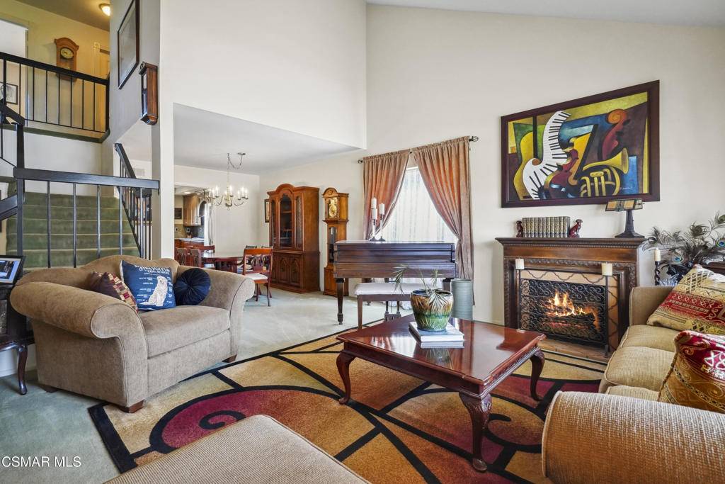 Newbury Park, CA 91320,744 Calle Las Colinas
