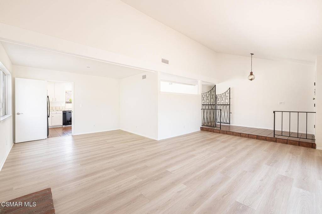 Simi Valley, CA 93063,5888 E Marlies AVE