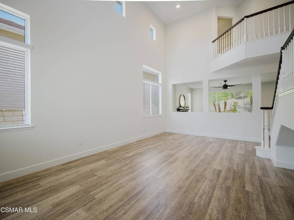 Thousand Oaks, CA 91362,3185 Clarita CT