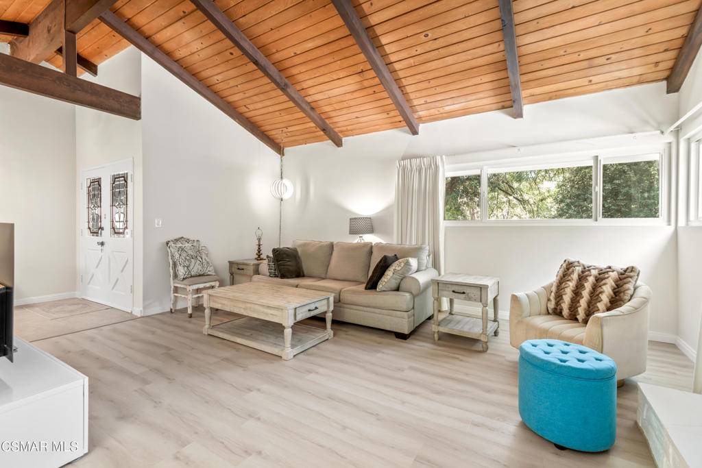 Woodland Hills, CA 91364,4230 Canoga AVE