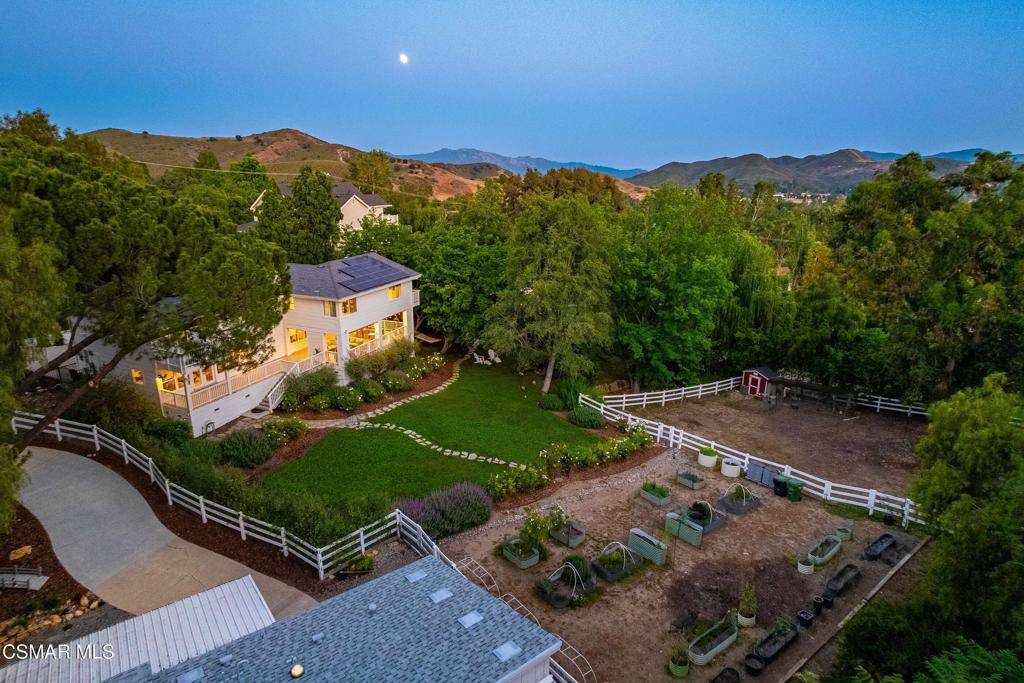 Agoura Hills, CA 91301,5709 Fairview PL