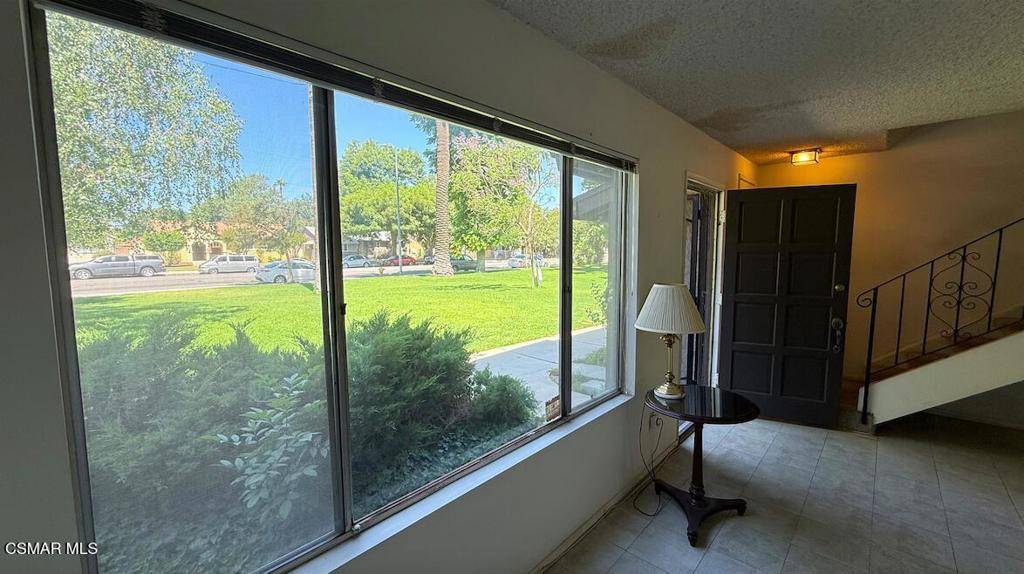 Reseda, CA 91335,7550 Corbin AVE #6