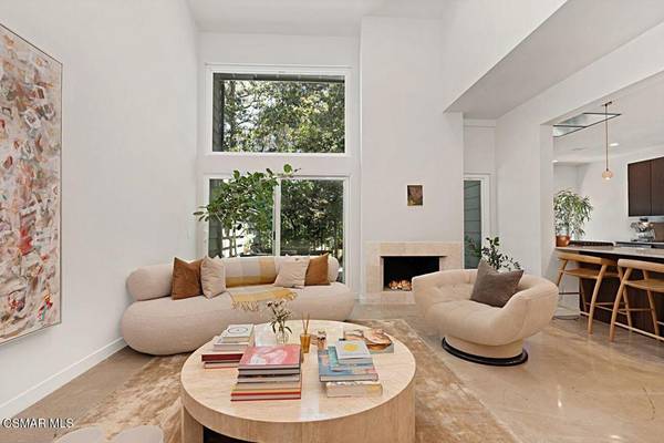 Westlake Village, CA 91362,4623 Club View DR