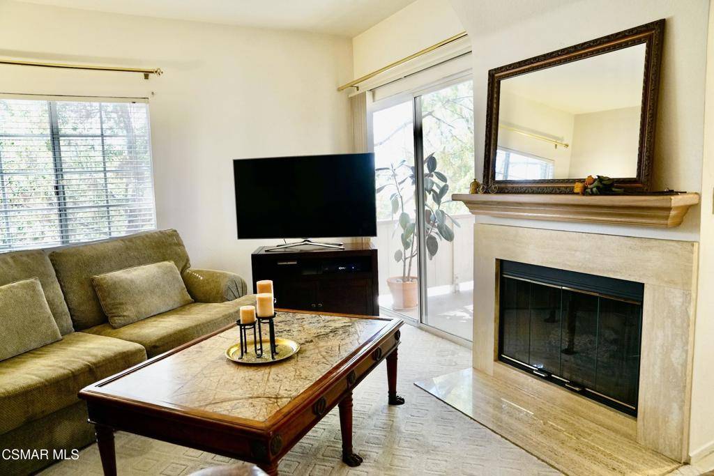 Oak Park, CA 91377,5824 Oak Bend LN #108
