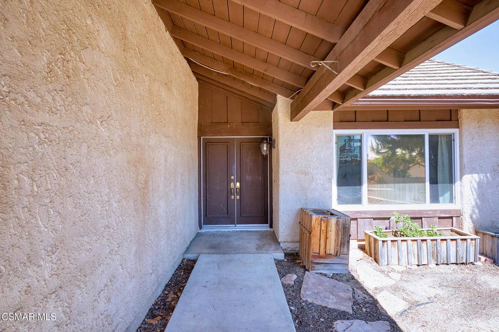 Newbury Park, CA 91320,77 Los Vientos DR