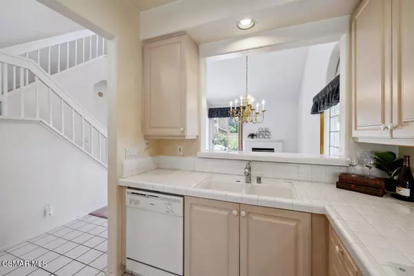 Oak Park, CA 91377,4822 Parma DR