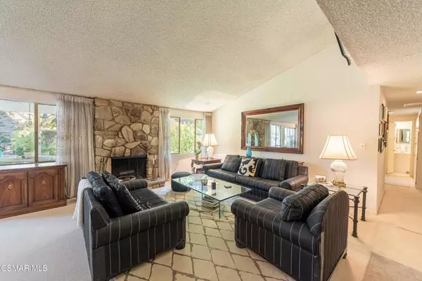 Woodland Hills, CA 91367,20418 Miranda ST