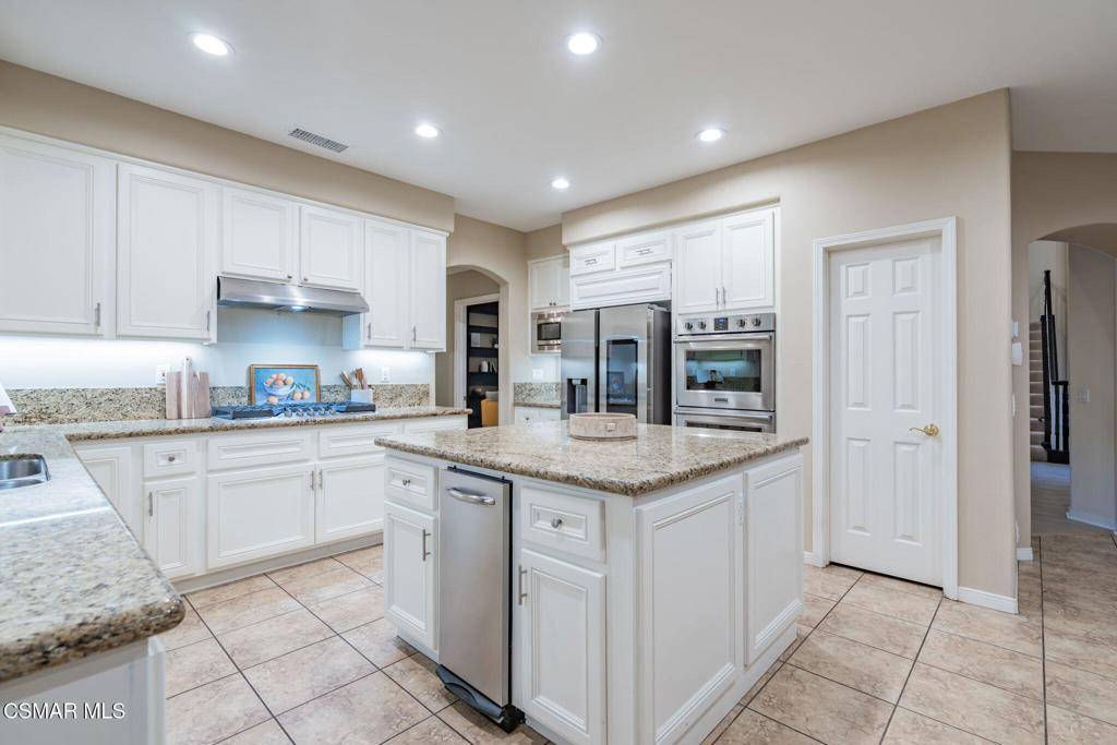 Simi Valley, CA 93065,535 Winncastle ST