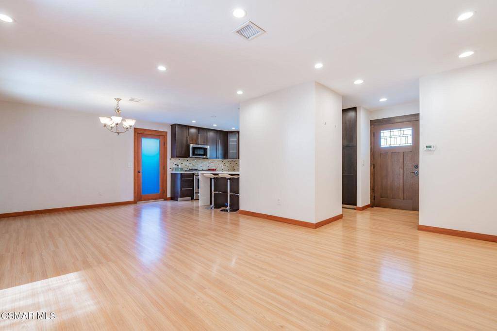 West Hills, CA 91307,6555 Debs AVE