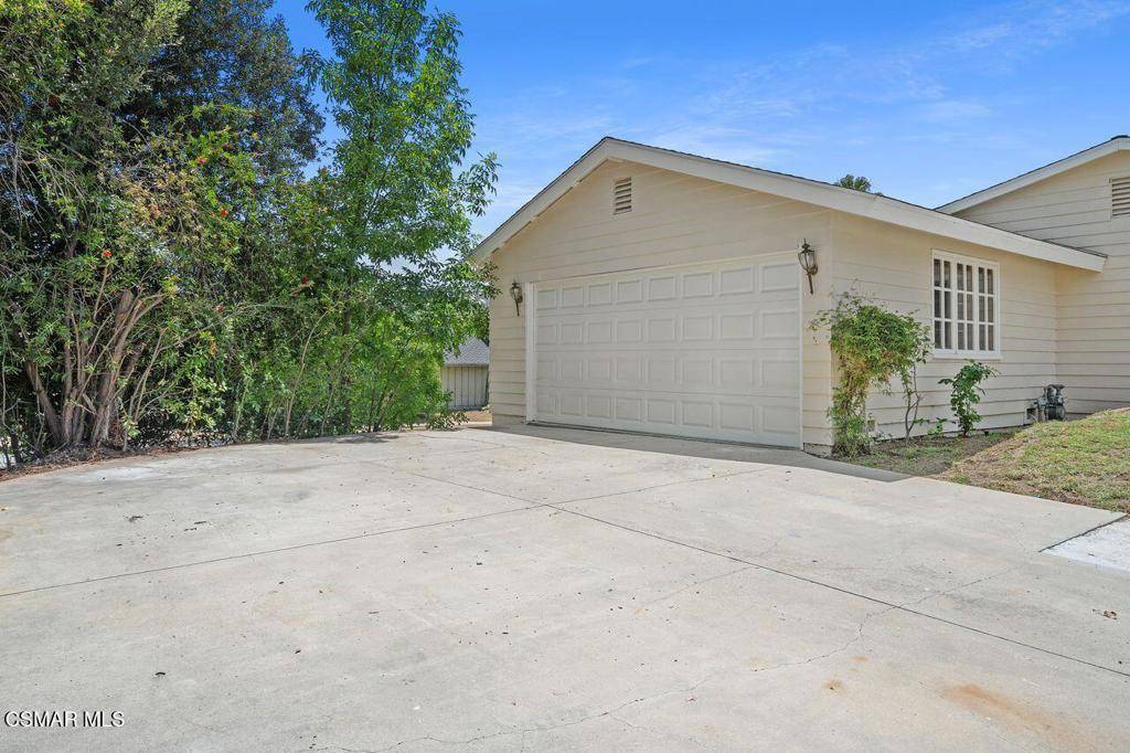 Oak Park, CA 91377,115 Kanan RD