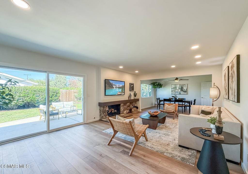 Thousand Oaks, CA 91360,1286 Buckingham DR
