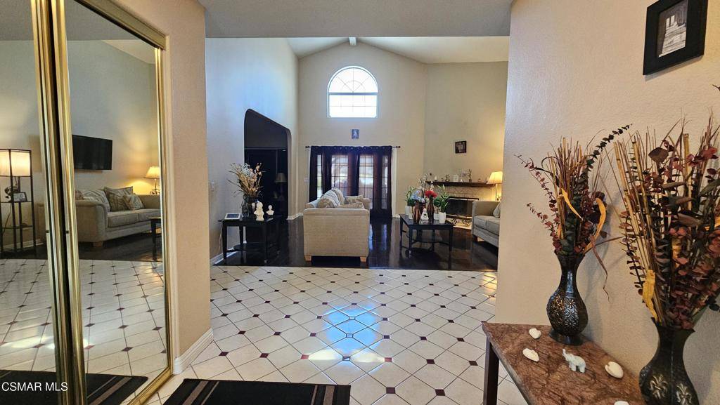 Lancaster, CA 93536,42440 La Gabriella DR