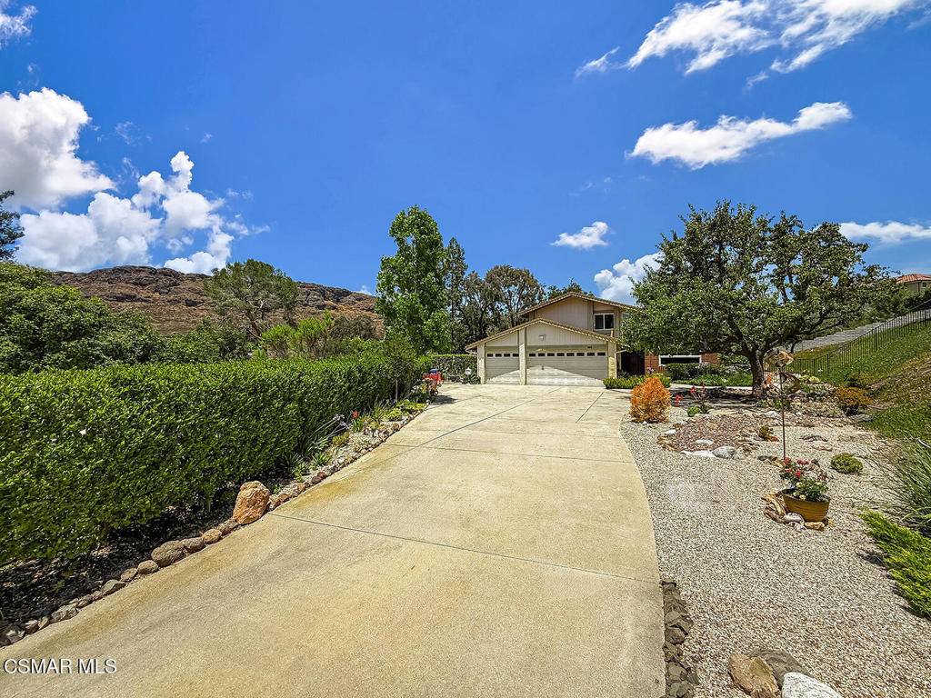390 Thunderhead ST, Thousand Oaks, CA 91360