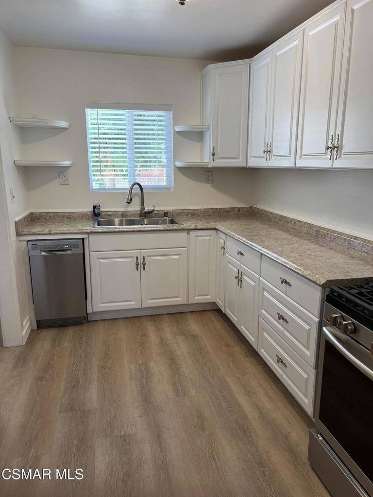 Los Angeles, CA 90066,4049 Colonial AVE