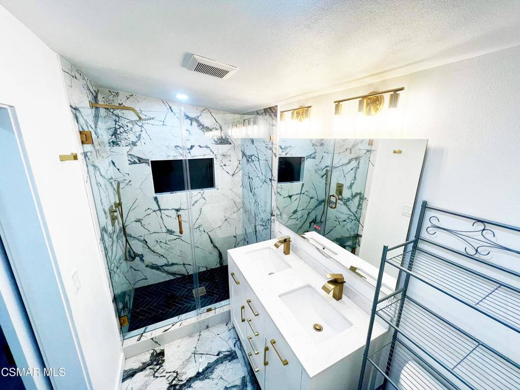 Thousand Oaks, CA 91360,1376 Avenida De Los Arboles
