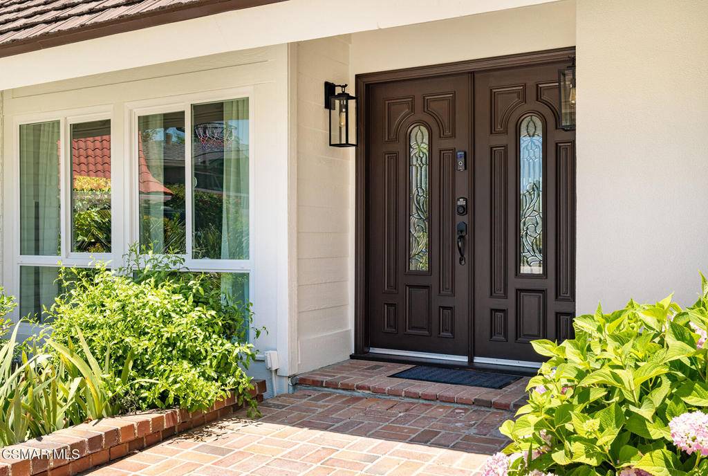 Calabasas, CA 91302,22957 De Kalb DR