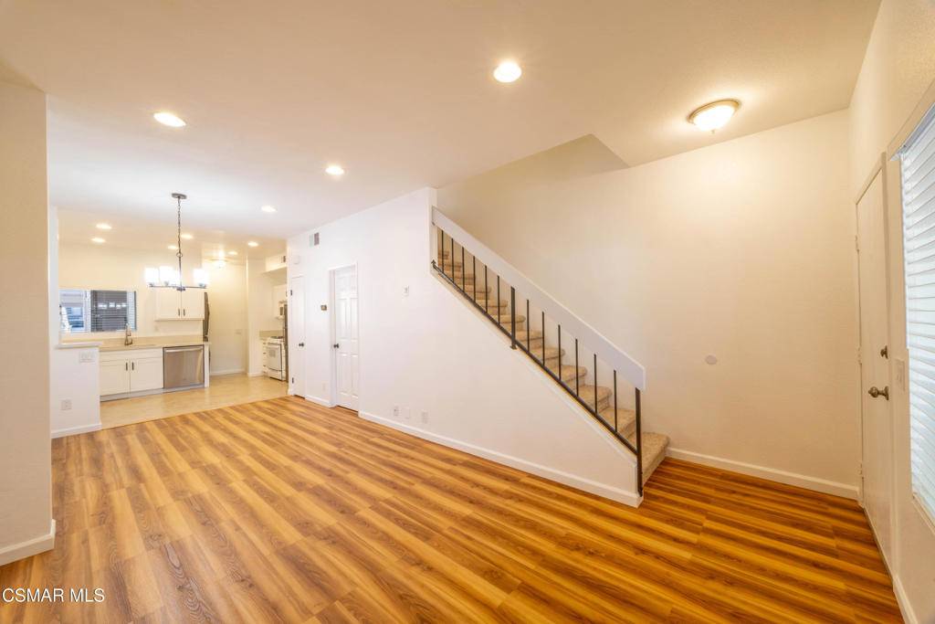 Thousand Oaks, CA 91362,514 Via Colinas