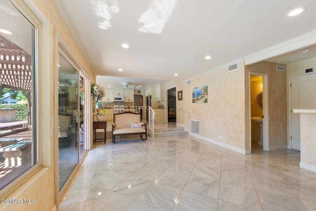 Westlake Village, CA 91362,2910 Bear River CIR