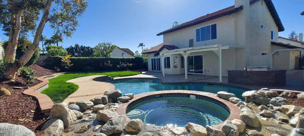 748 Azure Hills DR, Simi Valley, CA 93065