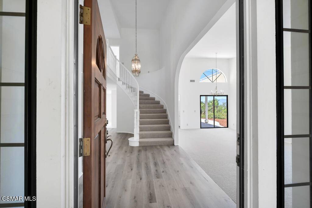 Thousand Oaks, CA 91362,2568 Picadilly CIR