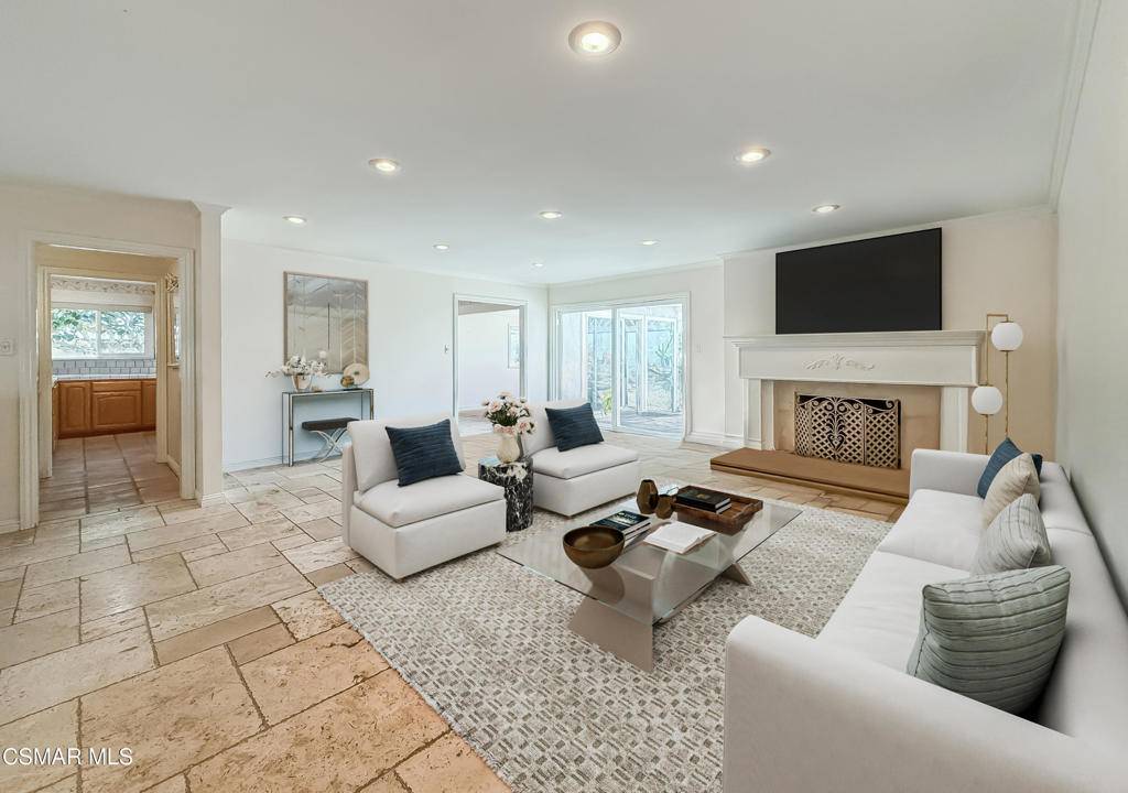 Santa Paula, CA 93060,370 View DR