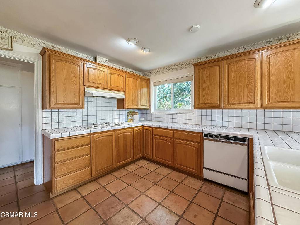 Santa Paula, CA 93060,370 View DR