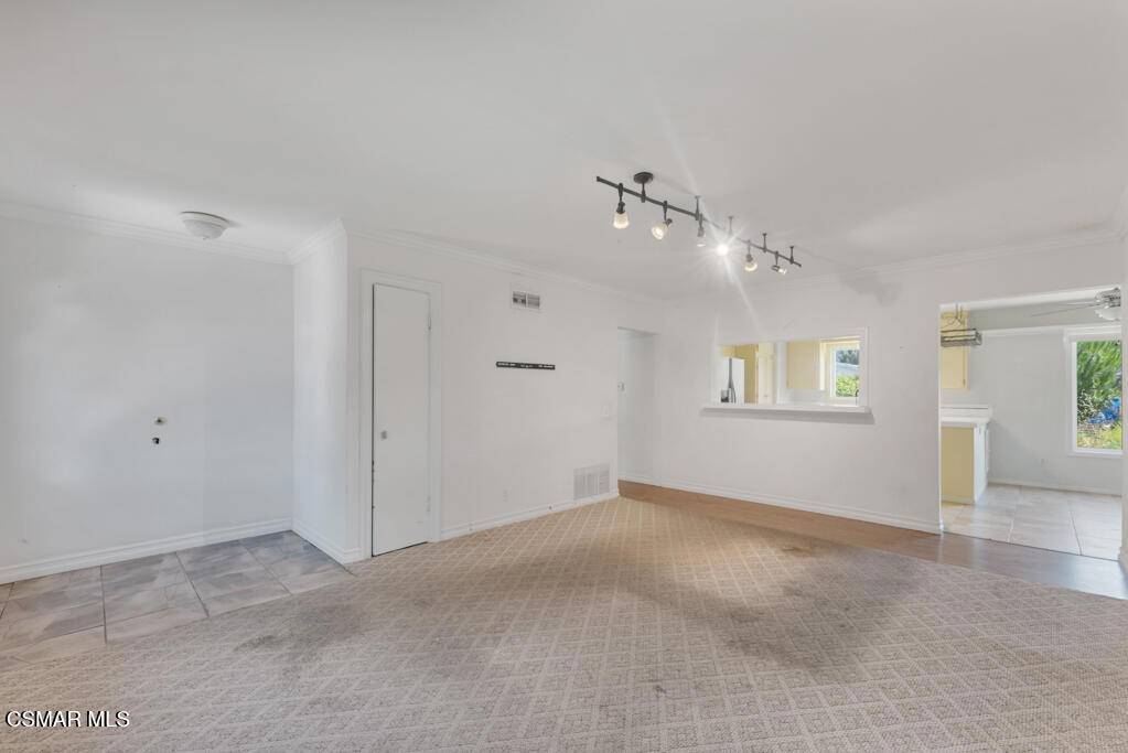 Simi Valley, CA 93063,6366 Marsha AVE