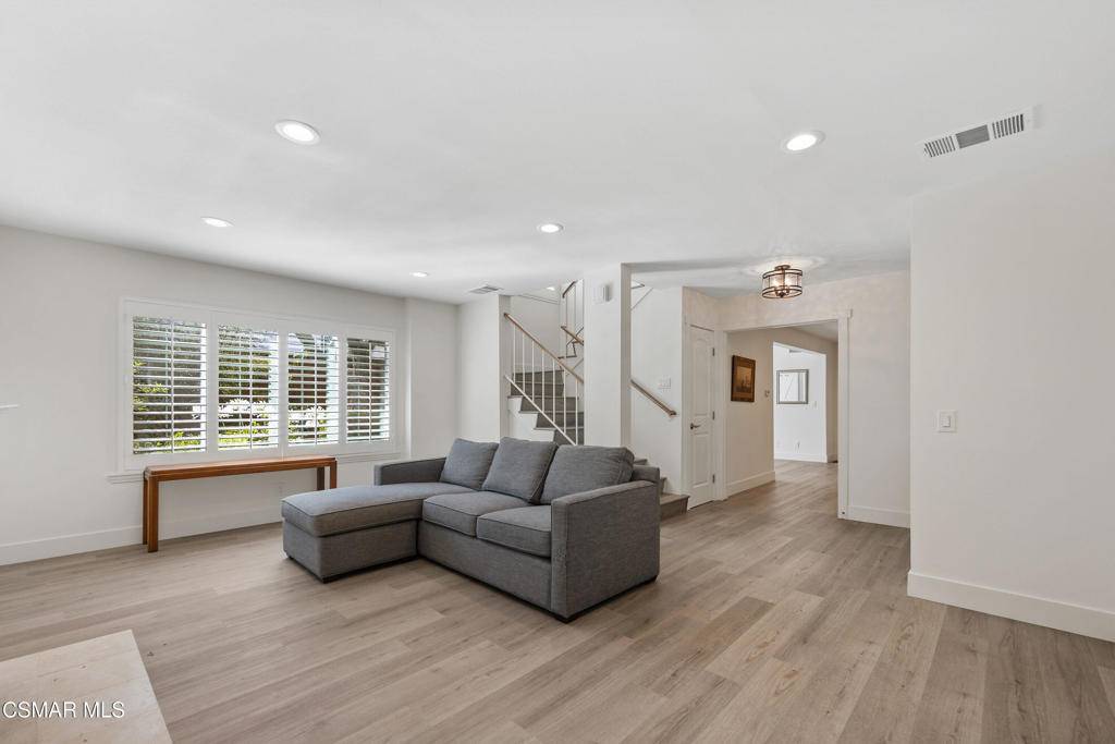Westlake Village, CA 91361,2035 Broomfirth CT