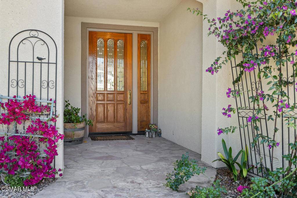 Newbury Park, CA 91320,688 Via Vista